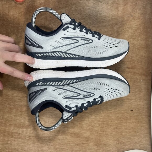 Brooks Glycerin GTS 19 Women Size 7 D Grey White Running Shoe Laced Up Casual - Picture 6 of 9